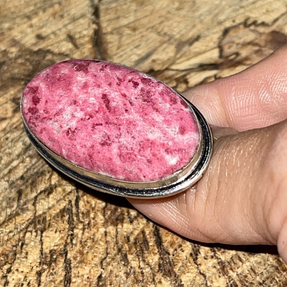 Bright Pink Thulite Ring Size 5 - Picture 8 of 15